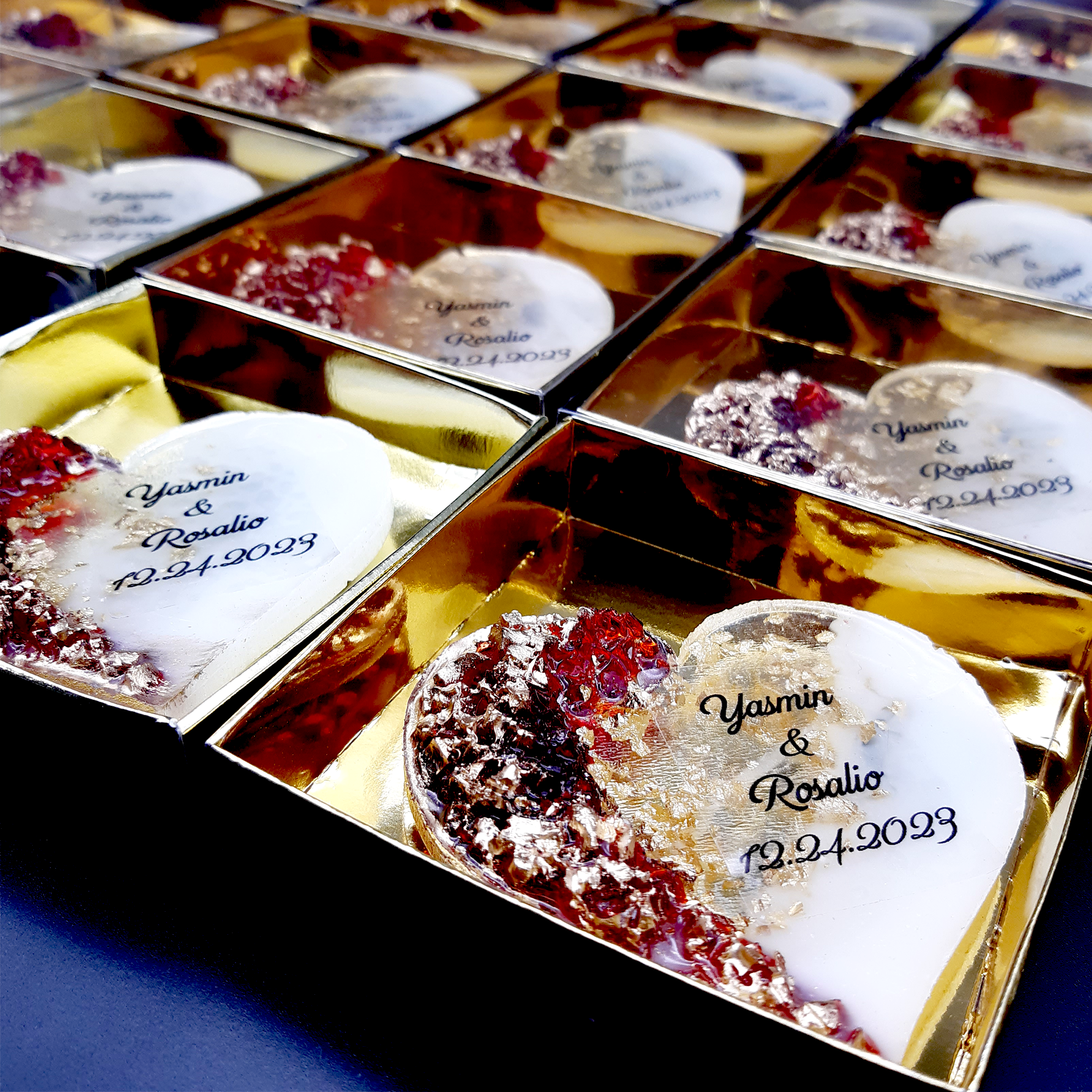 Wedding favours bulk Epoxi fridge magnets with box for Guest